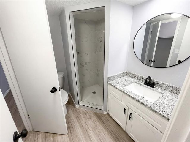 6020 NW Expressway, Oklahoma City, OK 73132