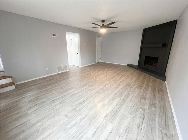 6020 NW Expressway, Oklahoma City, OK 73132