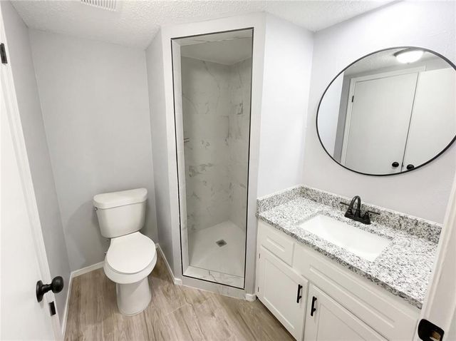 6020 NW Expressway, Oklahoma City, OK 73132