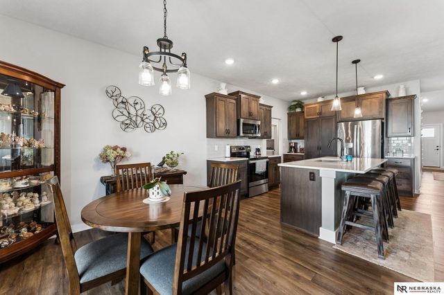11976 S 113th Street, Papillion, NE 68046
