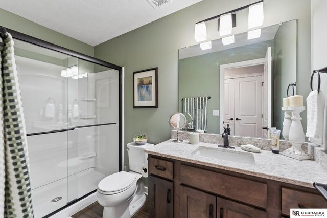 11976 S 113th Street, Papillion, NE 68046