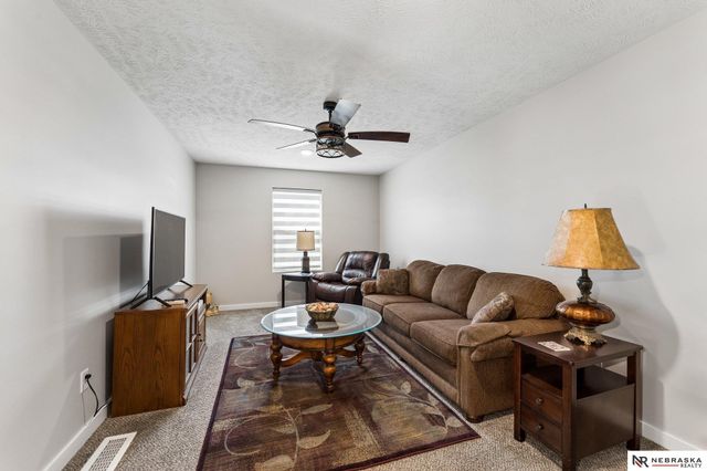 11976 S 113th Street, Papillion, NE 68046