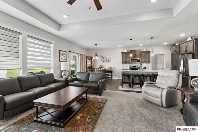 11976 S 113th Street, Papillion, NE 68046
