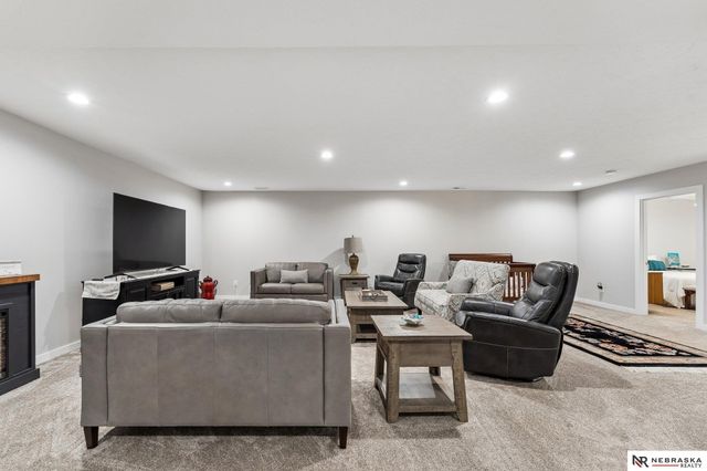 11976 S 113th Street, Papillion, NE 68046
