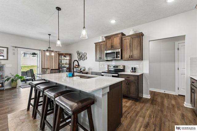 11976 S 113th Street, Papillion, NE 68046