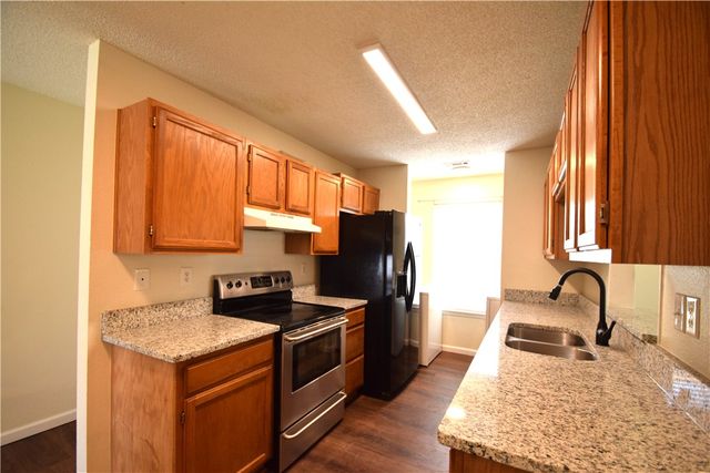 207 16th Street, Bentonville, AR 72712