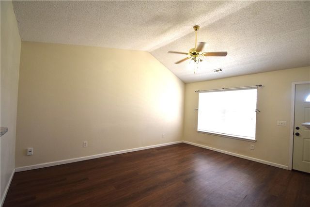 207 16th Street, Bentonville, AR 72712