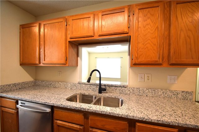 207 16th Street, Bentonville, AR 72712