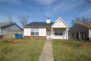 207 16th Street, Bentonville, AR 72712