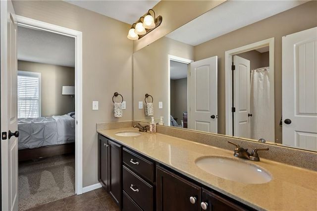 3352 SW Arena Drive, Lee's Summit, MO 64081