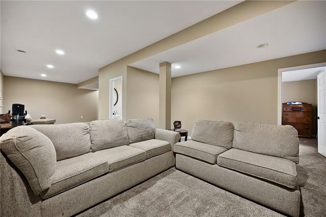 3352 SW Arena Drive, Lee's Summit, MO 64081