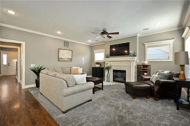 3352 SW Arena Drive, Lee's Summit, MO 64081