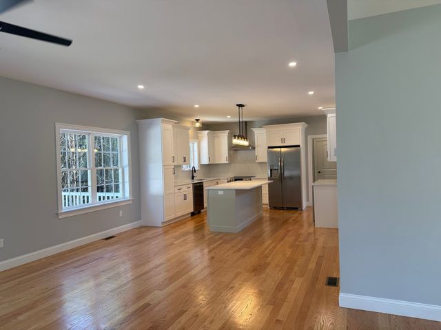 81 Park Dr., Acushnet, MA 02743