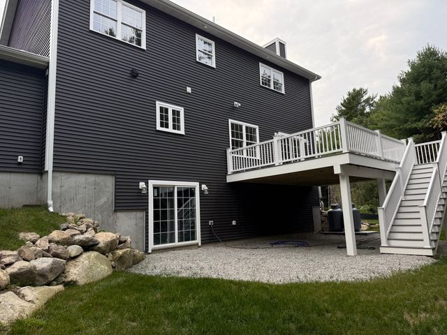 81 Park Dr., Acushnet, MA 02743