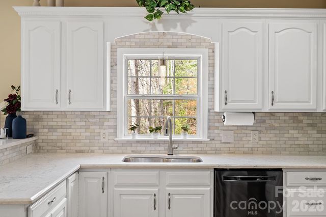 36 Ivy Cove Road, Fairview, NC 28730