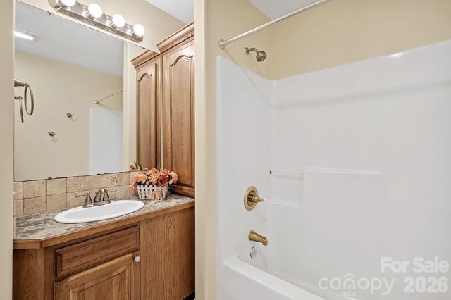 36 Ivy Cove Road, Fairview, NC 28730