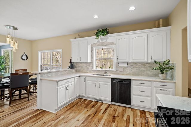 36 Ivy Cove Road, Fairview, NC 28730