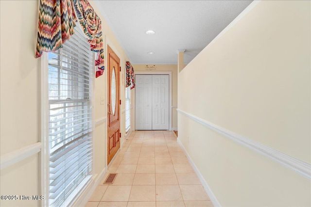 2660 Saint John Circle Na, Kinston, NC 28504