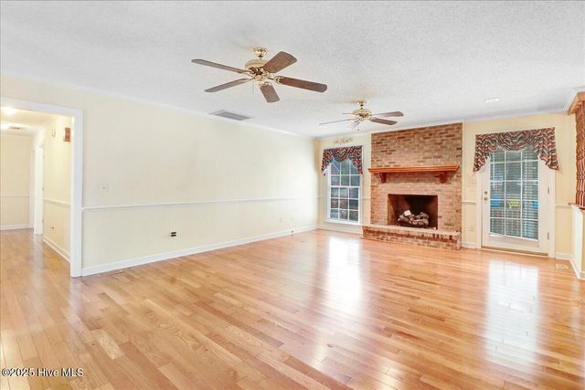 2660 Saint John Circle Na, Kinston, NC 28504