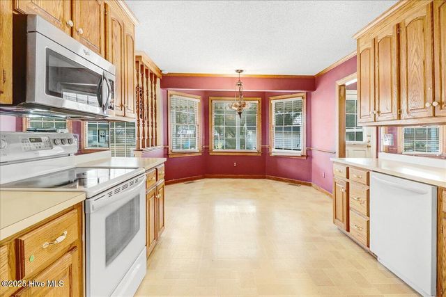 2660 Saint John Circle Na, Kinston, NC 28504