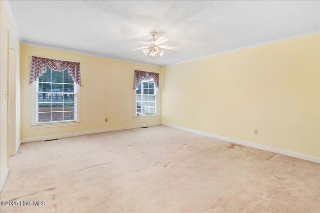 2660 Saint John Circle Na, Kinston, NC 28504