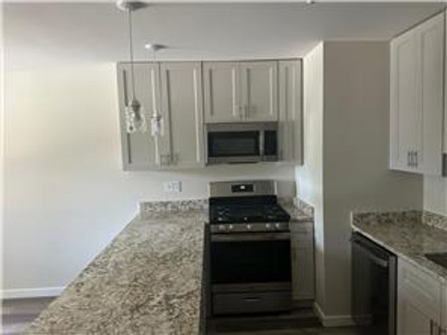 468 Thomas Avenue, Saint Paul, MN 55103