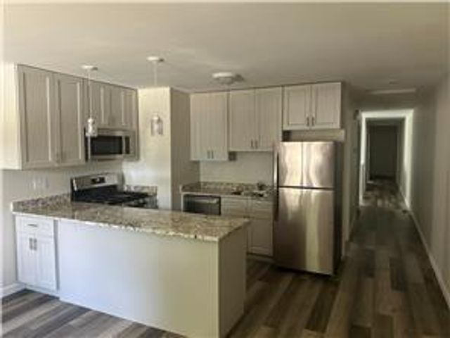 468 Thomas Avenue, Saint Paul, MN 55103