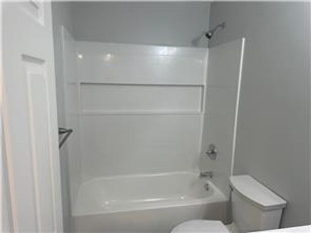 468 Thomas Avenue, Saint Paul, MN 55103