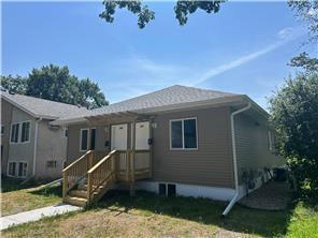 468 Thomas Avenue, Saint Paul, MN 55103