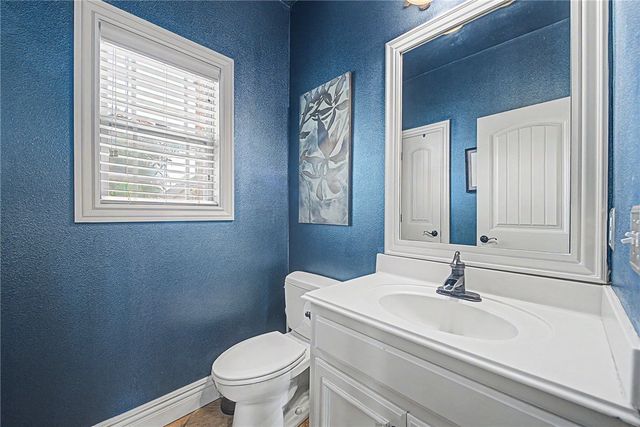 4312 W Woodview Drive, Rogers, AR 72758