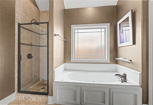 4312 W Woodview Drive, Rogers, AR 72758