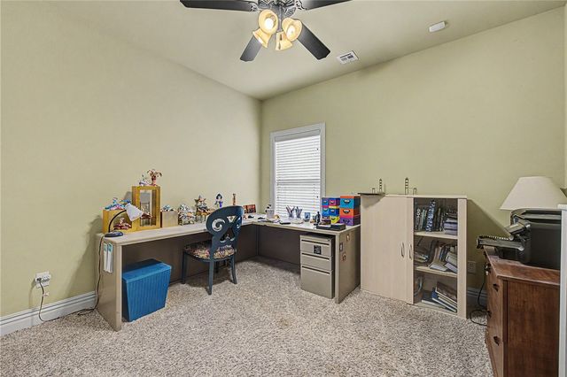 4312 W Woodview Drive, Rogers, AR 72758