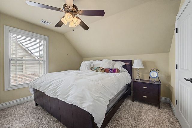 4312 W Woodview Drive, Rogers, AR 72758