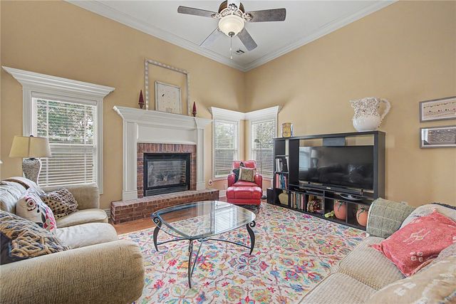 4312 W Woodview Drive, Rogers, AR 72758