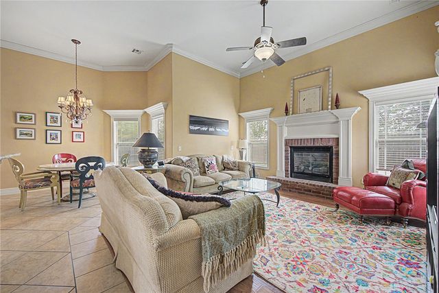4312 W Woodview Drive, Rogers, AR 72758