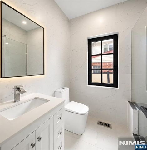 548 Teaneck Road, Ridgefield Park, NJ 07660