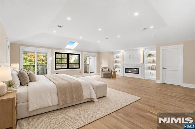 548 Teaneck Road, Ridgefield Park, NJ 07660