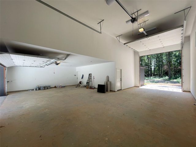 12644 Grove W, Willis, TX 77378