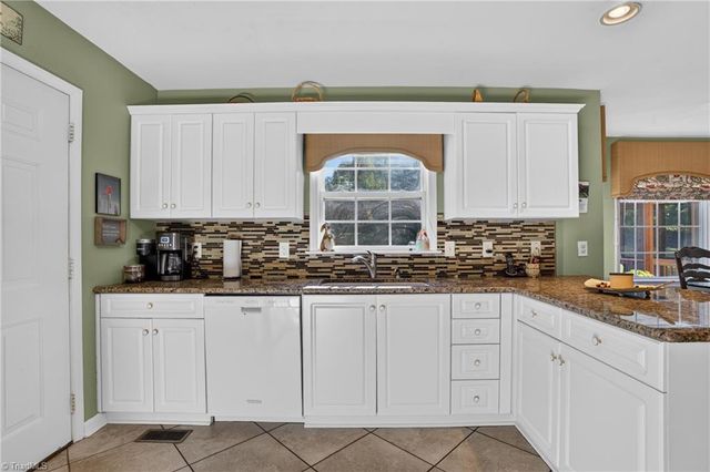 4668 Oakview Drive, Trinity, NC 27370