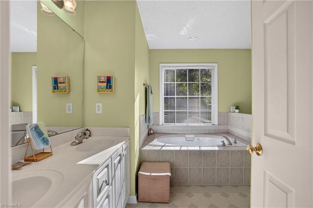 4668 Oakview Drive, Trinity, NC 27370
