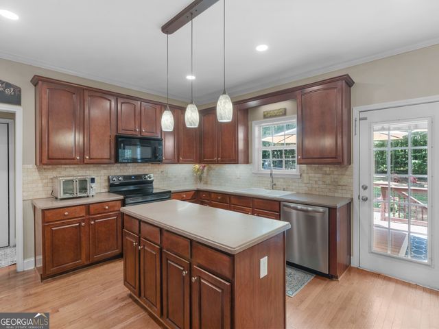 596 Guinevere Court, Mcdonough, GA 30252