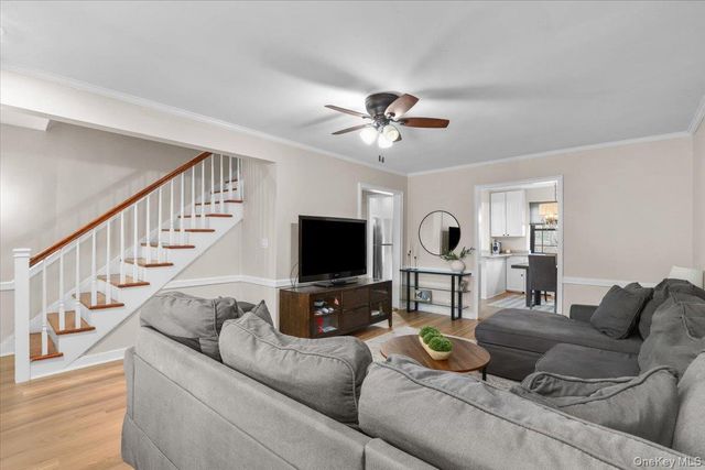 33 Manchester Road 2R, Eastchester, NY 10709