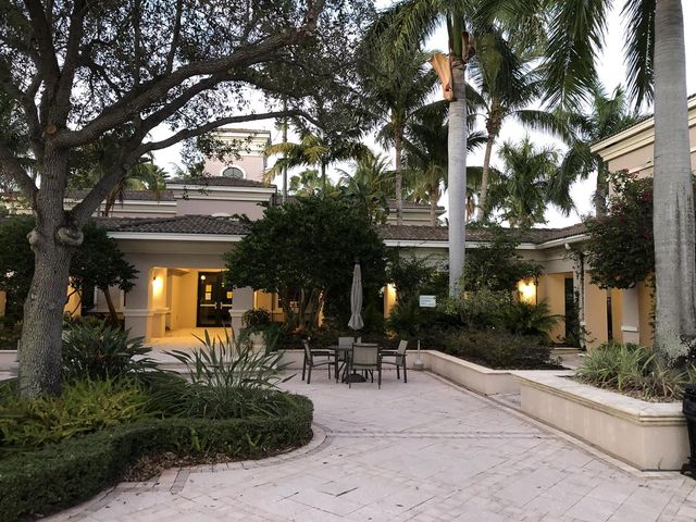 3023 Alcazar Place 305, Palm Beach Gardens, FL 33410