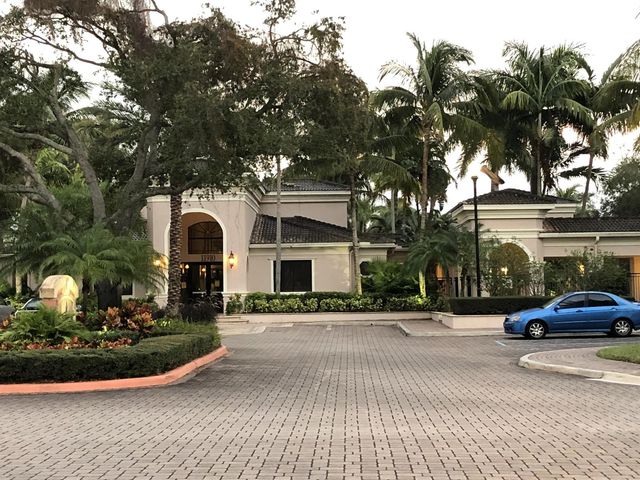 3023 Alcazar Place 305, Palm Beach Gardens, FL 33410