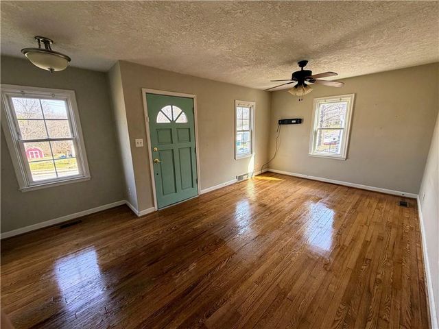 5210 Newton Street, Overland Park, KS 66202