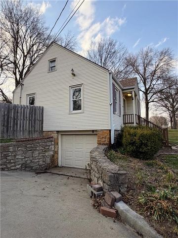 5210 Newton Street, Overland Park, KS 66202