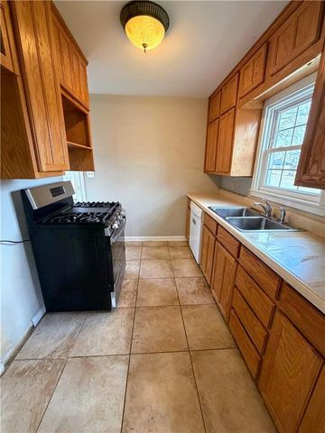 5210 Newton Street, Overland Park, KS 66202