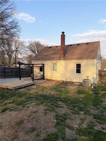 5210 Newton Street, Overland Park, KS 66202