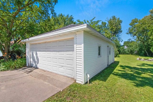 1337 PORLIER STREET, Green Bay, WI 54301