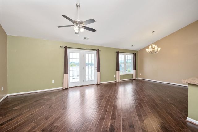 233 OVERVIEW ST, Waynesboro, VA 22980